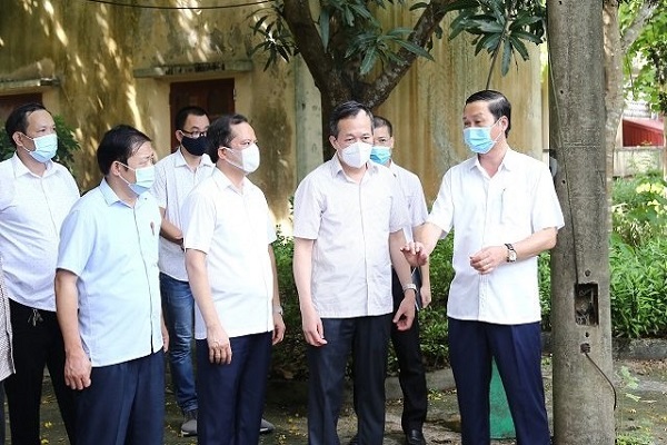 Chủ Tịch UBND tỉnh Thanh H&amp;oacute;a chỉ đạo c&amp;ocirc;ng t&amp;aacute;c ph&amp;ograve;ng chống dịch