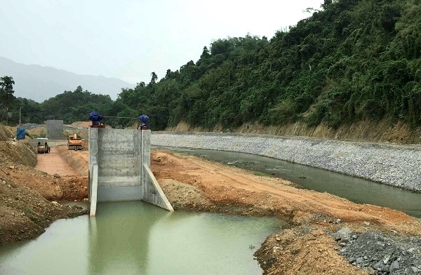 Li&amp;ecirc;n danh C&amp;ocirc;ng ty CP S&amp;ocirc;ng Đ&amp;agrave; 5 - Tổng c&amp;ocirc;ng ty X&amp;acirc;y dựng Lũng L&amp;ocirc; - C&amp;ocirc;ng ty CP Cơ kh&amp;iacute; v&amp;agrave; X&amp;acirc;y lắp 276 tr&amp;uacute;ng G&amp;oacute;i thầu số 26 Thi c&amp;ocirc;ng x&amp;acirc;y lắp cụm c&amp;ocirc;ng tr&amp;igrave;nh đầu mối thuộc Dự &amp;aacute;n Hồ chứa nước S&amp;ocirc;ng Ch&amp;ograve; 1