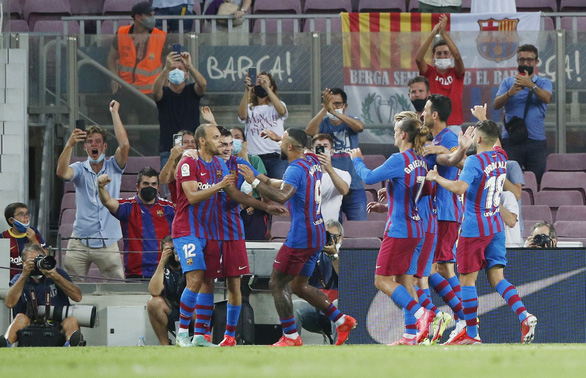 Barca đã có chiến thắng ấn tượng 4-2 trước Real Sociedad Barca đã có chiến thắng ấn tượng 4-2 trước Real Sociedad