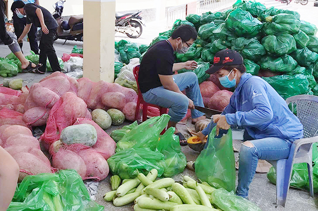 Đ&amp;agrave; Nẵng khẩn trương cung ứng rau quả tươi v&amp;agrave;o v&amp;ugrave;ng phong tỏa.