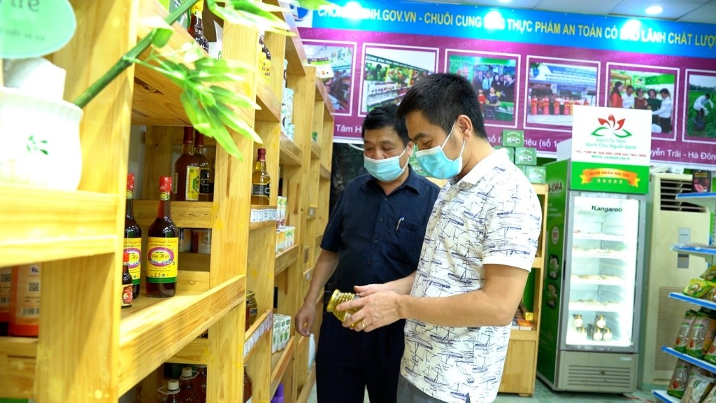 Văn ph&amp;ograve;ng Điều phối x&amp;acirc;y dựng N&amp;ocirc;ng th&amp;ocirc;n mới H&amp;agrave; Nội đang x&amp;acirc;y dựng kế hoạch th&amp;iacute; điểm m&amp;ocirc; h&amp;igrave;nh &amp;ldquo;Chợ đ&amp;ecirc;m tr&amp;ecirc;n m&amp;acirc;y&amp;rdquo; hỗ trợ ti&amp;ecirc;u thụ sản phẩm OCOP