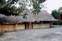 Gieo “mầm xanh” ở bản Mống