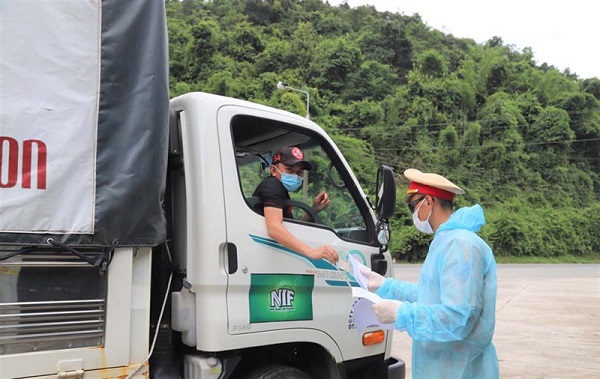 Mục đ&amp;iacute;ch của luồng xanh vận tải l&amp;agrave; nhằm tạo điều kiện thuận lợi để lưu th&amp;ocirc;ng h&amp;agrave;ng h&amp;oacute;a, vận chuyển c&amp;ocirc;ng nh&amp;acirc;n, chuy&amp;ecirc;n gia v&amp;agrave; c&amp;aacute;c tổ chức, c&amp;aacute; nh&amp;acirc;n kh&amp;aacute;c c&amp;oacute; li&amp;ecirc;n quan đi qua khu vực đang phong tỏa, gi&amp;atilde;n c&amp;aacute;ch hoặc khu vực ổ dịch trong thời gian thực hiện Chỉ thị 16