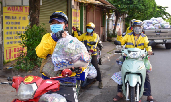 Xe công nghệ Grab, Bee đề xuất phục vụ miễn phí cho lực lượng cung ứng hàng hóa thiết yếu của TP HCM