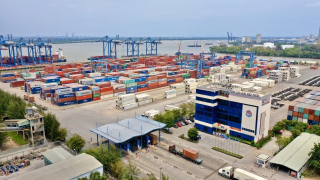 T&amp;acirc;n Cảng Hiệp Phước tạm ngừng dịch vụ đ&amp;oacute;ng r&amp;uacute;t gạo