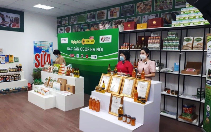 Nhằm hỗ trợ c&amp;aacute;c quận, huyện, thị x&amp;atilde; kết nối x&amp;uacute;c tiến thương mại ti&amp;ecirc;u thụ sản phẩm OCOP v&amp;agrave; n&amp;ocirc;ng sản, thực phẩm an to&amp;agrave;n, Sở NN&amp;amp;PTNT H&amp;agrave; Nội phối hợp với một số cơ quan tổ chức &amp;ldquo;Diễn đ&amp;agrave;n trực tuyến H&amp;agrave; Nội 2021 - Kết nối cung cầu sản phẩm OCOP v&amp;agrave; n&amp;ocirc;ng sản, thực phẩm an to&amp;agrave;n&amp;rdquo;. Sự kiện dự kiến sẽ diễn ra v&amp;agrave;o s&amp;aacute;ng 1/9/2021