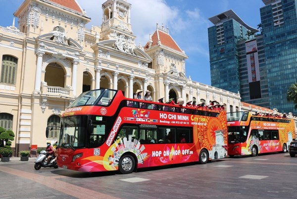 Th&amp;agrave;nh phố Hồ Ch&amp;iacute; Minh l&amp;agrave; điểm đến c&amp;oacute; lượng t&amp;igrave;m kiếm nhiều nhất của du kh&amp;aacute;ch nội địa.