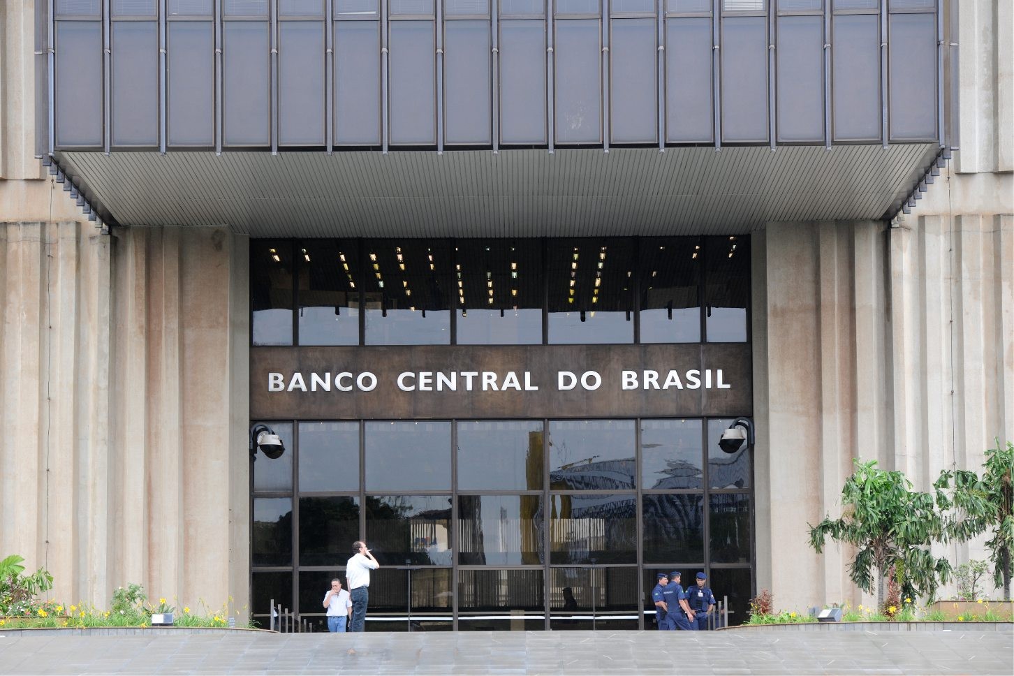 Sau khi quyết định của BCB được c&amp;ocirc;ng bố, Li&amp;ecirc;n đo&amp;agrave;n C&amp;ocirc;ng nghiệp Quốc gia Brazil (CNI) đ&amp;atilde; cảnh b&amp;aacute;o về t&amp;aacute;c động ti&amp;ecirc;u cực của việc tăng l&amp;atilde;i suất