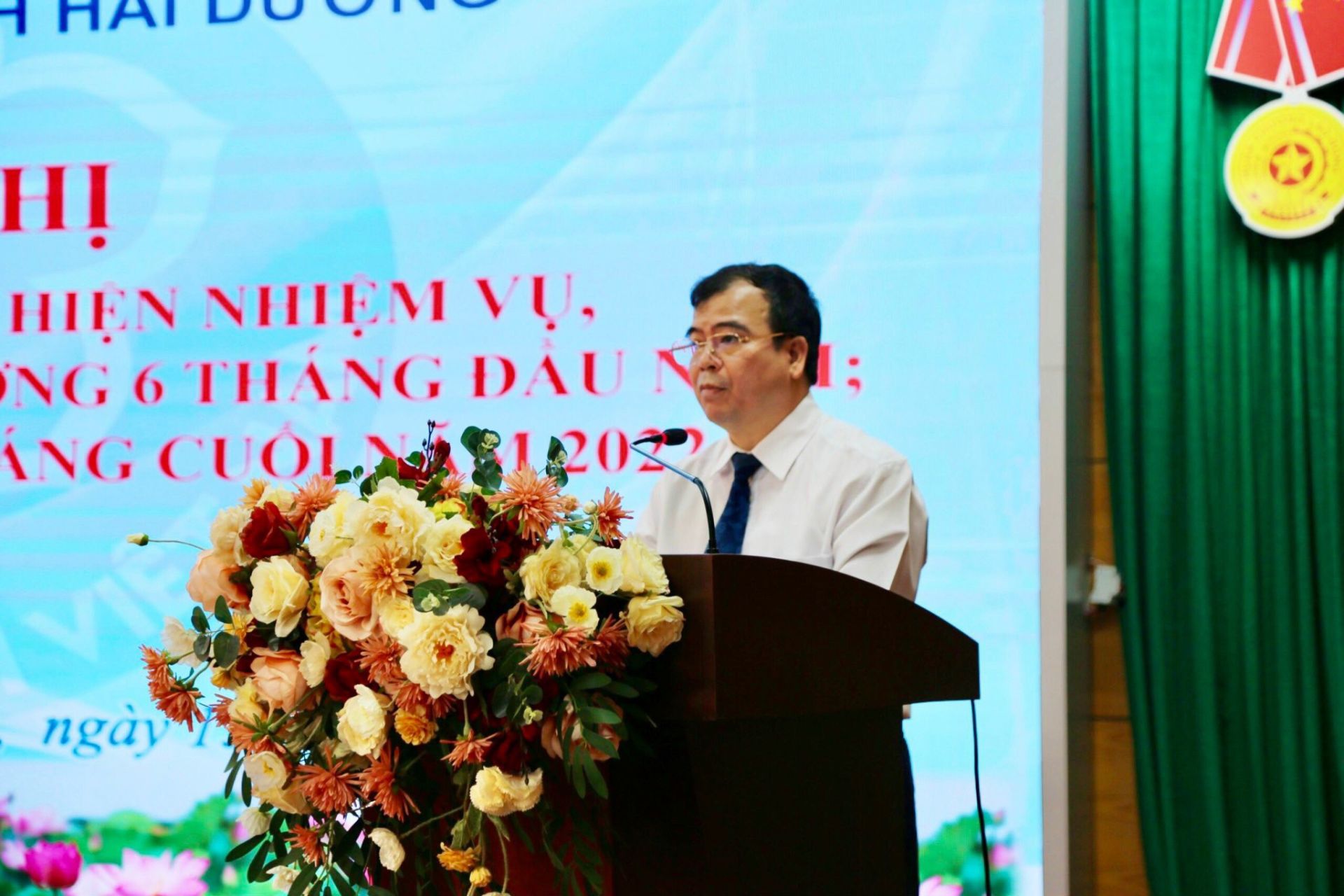 &amp;Ocirc;ng Nguyễn Minh H&amp;ugrave;ng - Tỉnh ủy vi&amp;ecirc;n, Ph&amp;oacute; chủ tịch UBND tỉnh ph&amp;aacute;t biểu chỉ đạo tại Hội nghị triển khai c&amp;ocirc;ng t&amp;aacute;c BHXH, BHYT 6 th&amp;aacute;ng cuối năm tại BHXH tỉnh Hải Dương