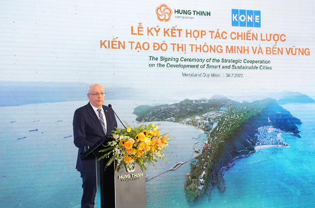 Ng&amp;agrave;i Keijo Norvanto - Đại sứ đặc mệnh to&amp;agrave;n quyền nước Cộng h&amp;ograve;a Phần Lan tại Việt Nam ph&amp;aacute;t biểu tại sự kiện