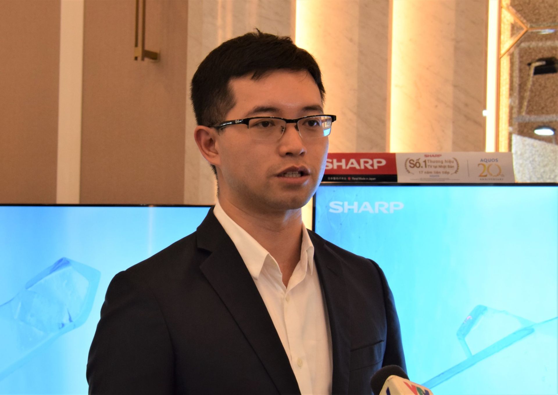 &amp;ocirc;ng Nathan, Tổng Gi&amp;aacute;m đốc Sharp tại Việt Nam chia sẻ