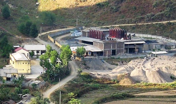 Phạt C&amp;ocirc;ng ty CP Cơ kh&amp;iacute; v&amp;agrave; kho&amp;aacute;ng sản H&amp;agrave; Giang v&amp;igrave; c&amp;ocirc;ng bố sai lệch th&amp;ocirc;ng tin