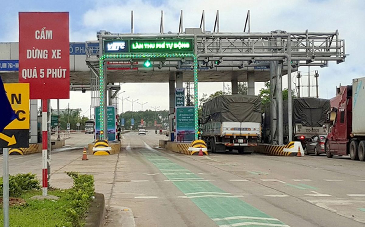 Thủ tướng chỉ đạo xem x&amp;eacute;t quản l&amp;yacute; về thu ph&amp;iacute; kh&amp;ocirc;ng dừng v&amp;agrave; vận tải bằng xe bu&amp;yacute;t