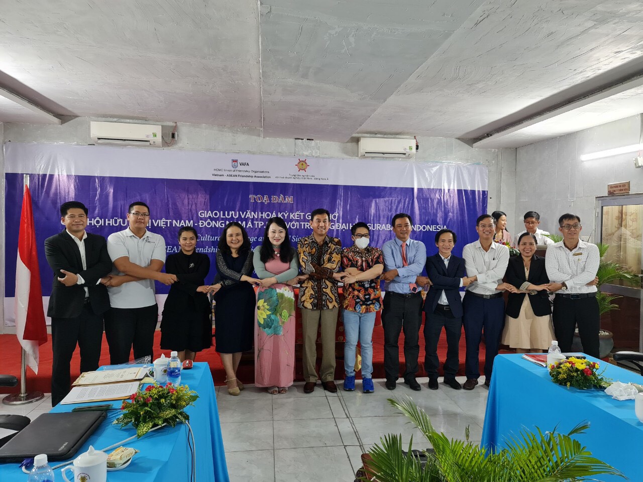 C&amp;aacute;c đại biểu tại buổi Tọa đ&amp;agrave;m.
