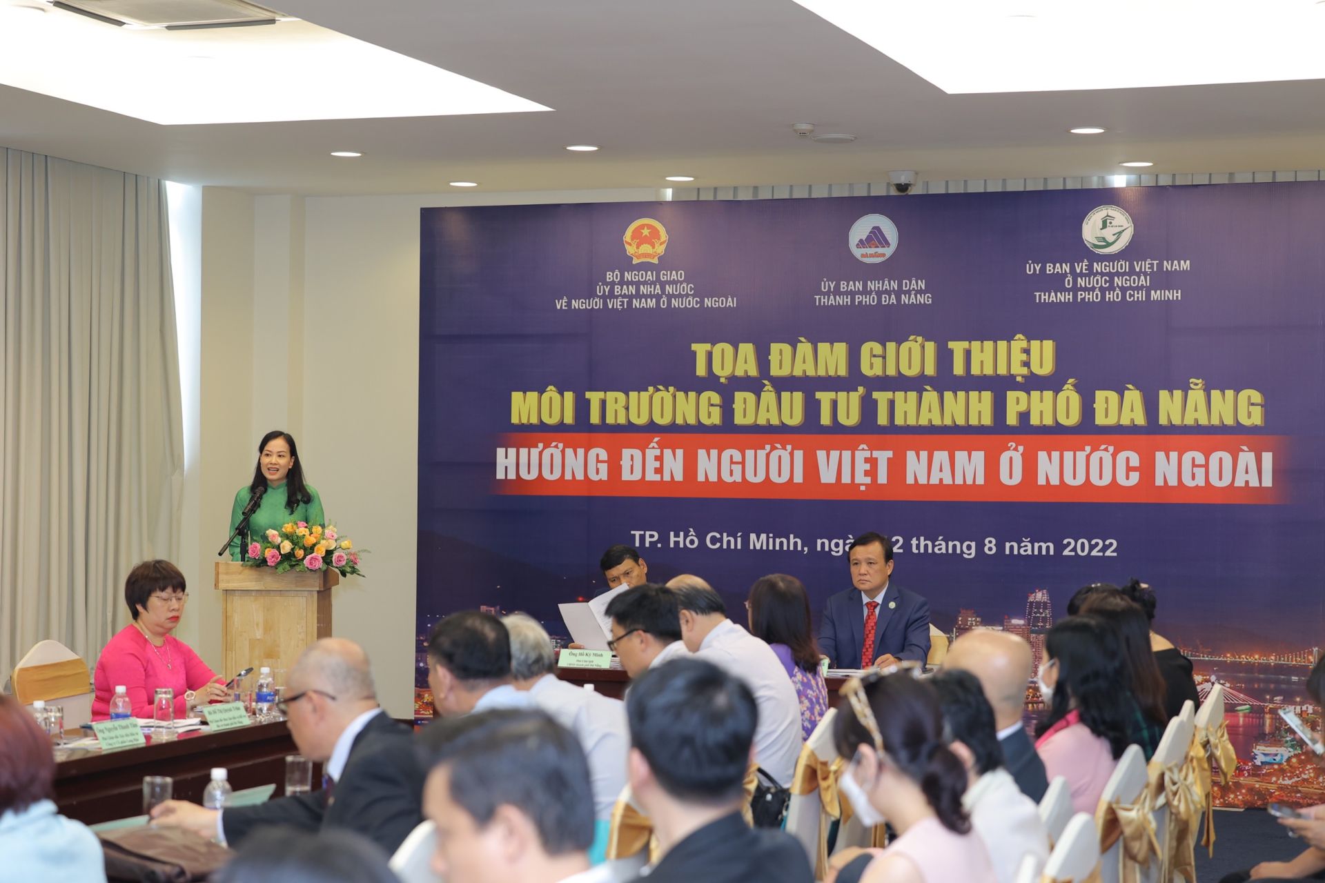 C&amp;aacute;c đại biểu tham dự Tọa đ&amp;agrave;m giới thiệu m&amp;ocirc;i trường đầu v&amp;agrave;o TP. Đ&amp;agrave; Nằng hướng đến Người Việt Nam ở nước ngo&amp;agrave;i, điểm cầu tại TP. Hồ Ch&amp;iacute; Minh