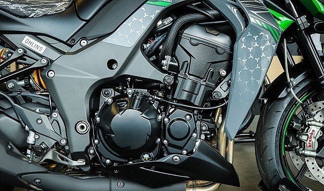 Z1000 2022, được trang bị khối động cơ 4 xylanh, DOHC, dung t&amp;iacute;ch 1.041cc
