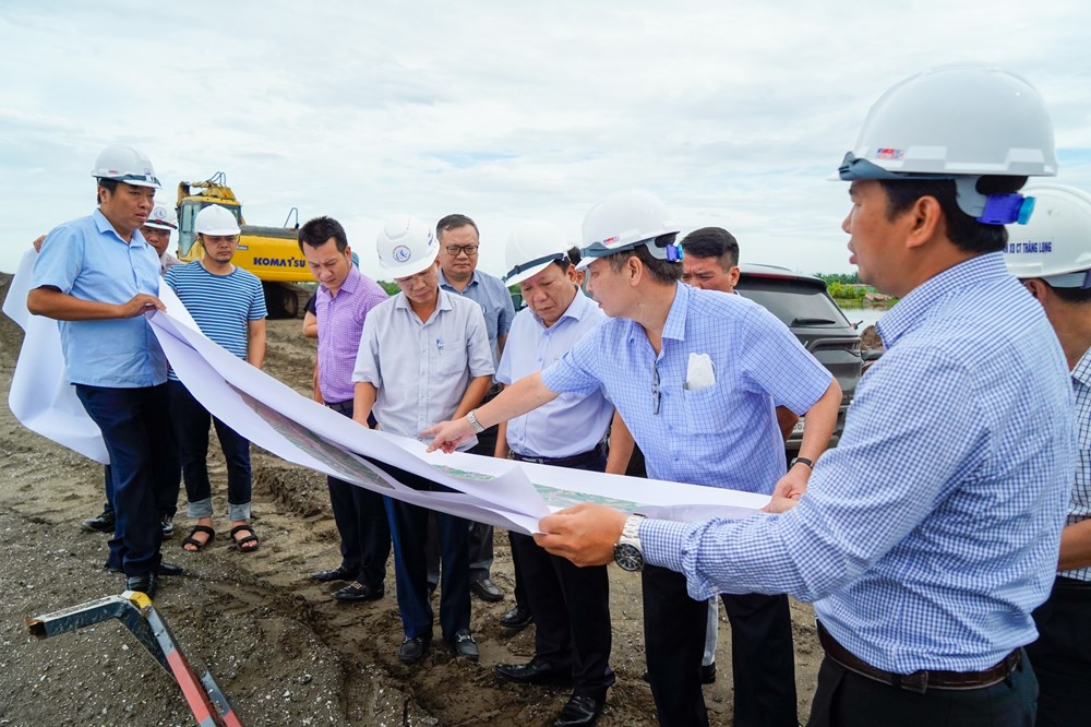 Ph&amp;oacute; Chủ tịch UBND th&amp;agrave;nh phố Nguyễn Đức Thọ thực địa kiểm tra c&amp;ocirc;ng t&amp;aacute;c thi c&amp;ocirc;ng tại c&amp;ocirc;ng trường Dự &amp;aacute;n