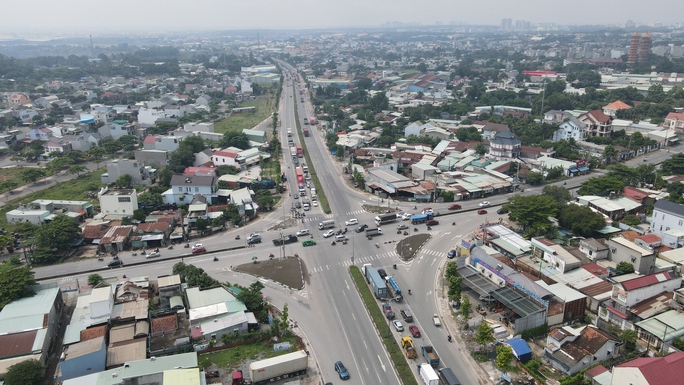 Năm nay, B&amp;igrave;nh Dương đặt mục ti&amp;ecirc;u giải ng&amp;acirc;n hơn 80% vốn đầu tư c&amp;ocirc;ng trong