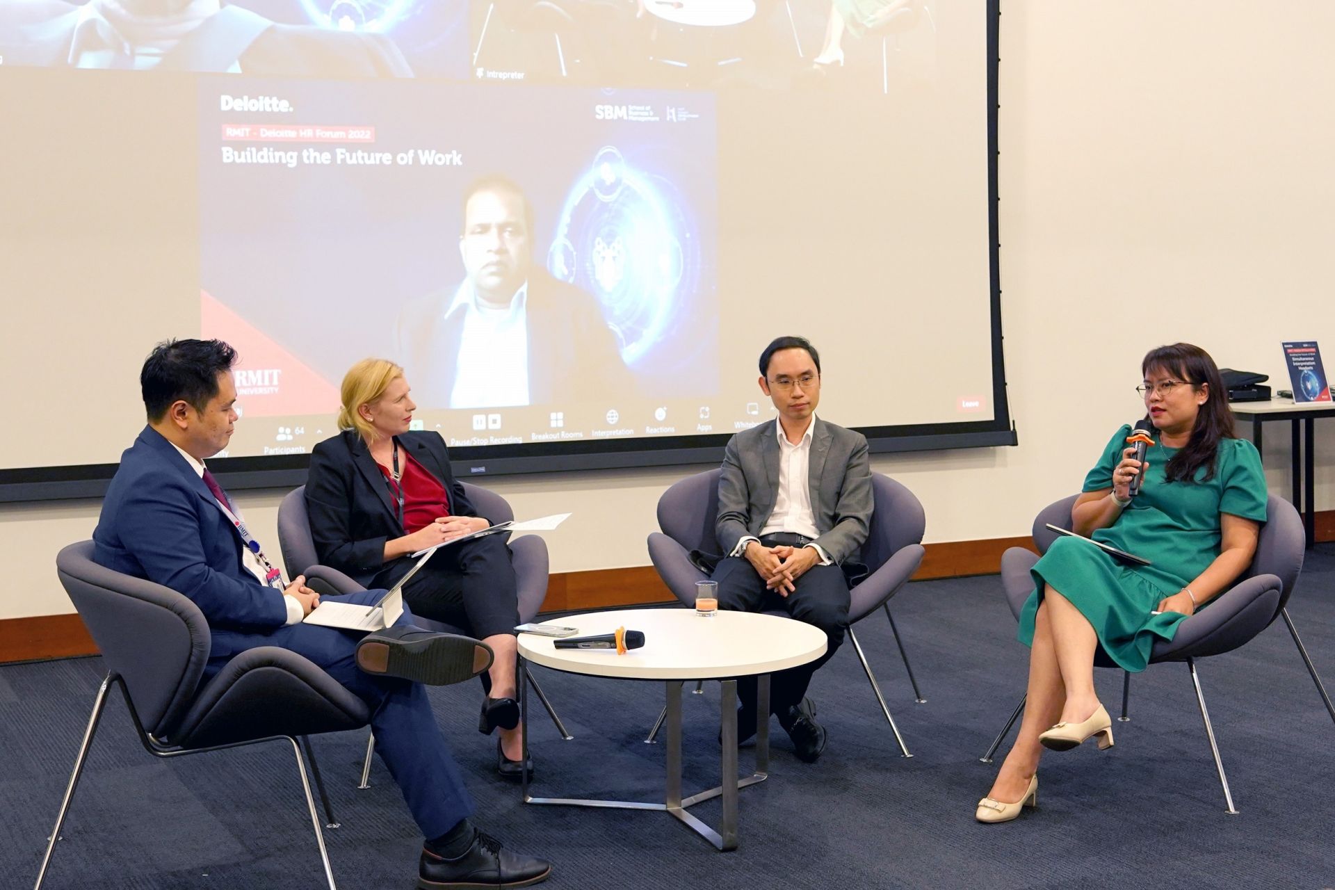 C&amp;aacute;c diễn giả tại Diễn đ&amp;agrave;n Nh&amp;acirc;n sự RMIT-Deloitte 2022.