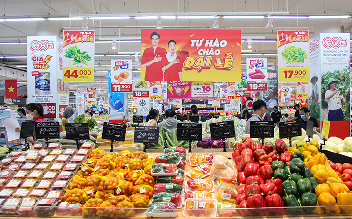 H&amp;agrave;ng loạt c&amp;aacute;c chương tr&amp;igrave;nh khuyến mại, giảm gi&amp;aacute; được c&amp;aacute;c doanh nghiệp b&amp;aacute;n lẻ tung ra trong dịp nghỉ lễ 2/9