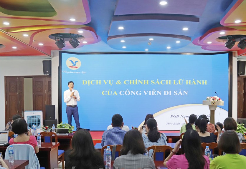 Đại diện Công viên di sản chia sẻ định hướng phát triển, cơ sở hạ tầng và các loại hình dịch vụ của Công viên. Đại diện Công viên di sản chia sẻ định hướng phát triển, cơ sở hạ tầng và các loại hình dịch vụ của Công viên.