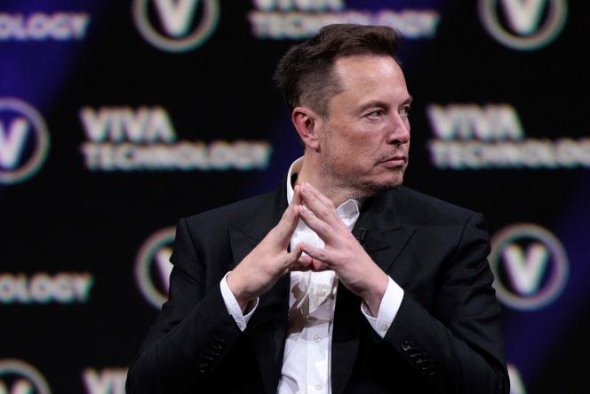 Tỷ ph&amp;uacute; Elon Musk
