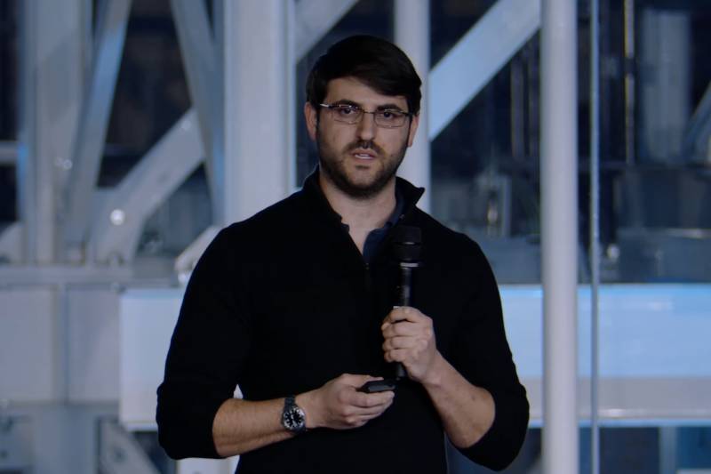 &amp;Ocirc;ng Zach Kirkhorn