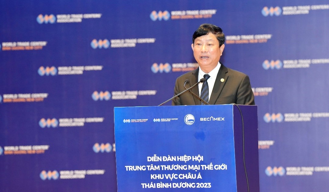 &amp;Ocirc;ng V&amp;otilde; Văn Minh, Chủ tịch Ủy ban nh&amp;acirc;n d&amp;acirc;n tỉnh ph&amp;aacute;t biểu tại diễn đ&amp;agrave;n