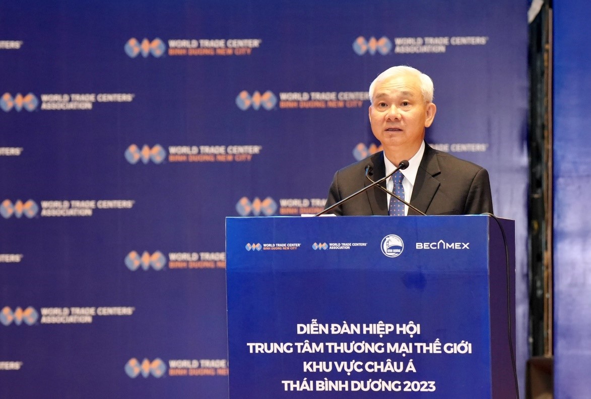 &amp;Ocirc;ng Phạm Ngọc Thuận, Tổng Gi&amp;aacute;m đốc Tổng C&amp;ocirc;ng ty Becamex IDC ph&amp;aacute;t biểu tại chương tr&amp;igrave;nh