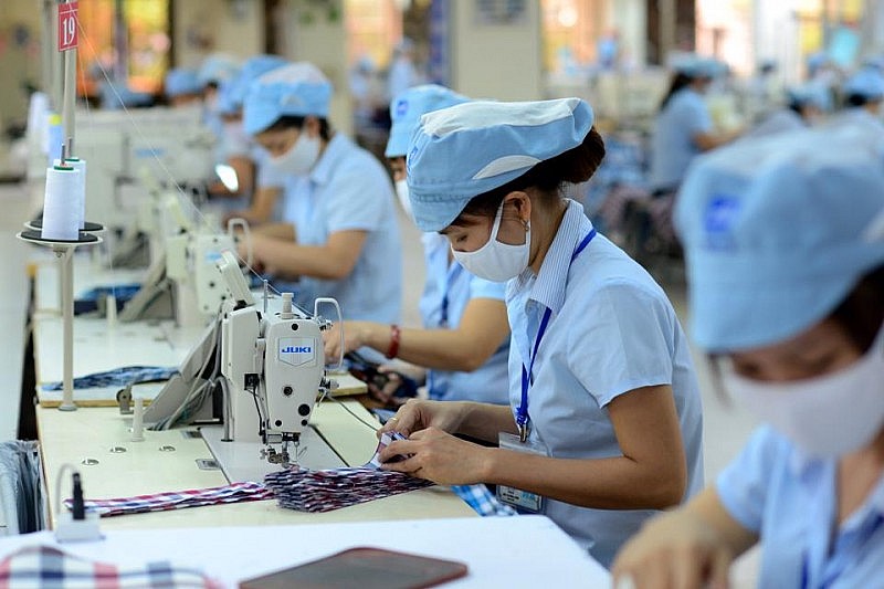 VNDirect ra dự b&amp;aacute;o t&amp;iacute;ch cực về triển vọng ng&amp;agrave;nh dệt may cuối năm