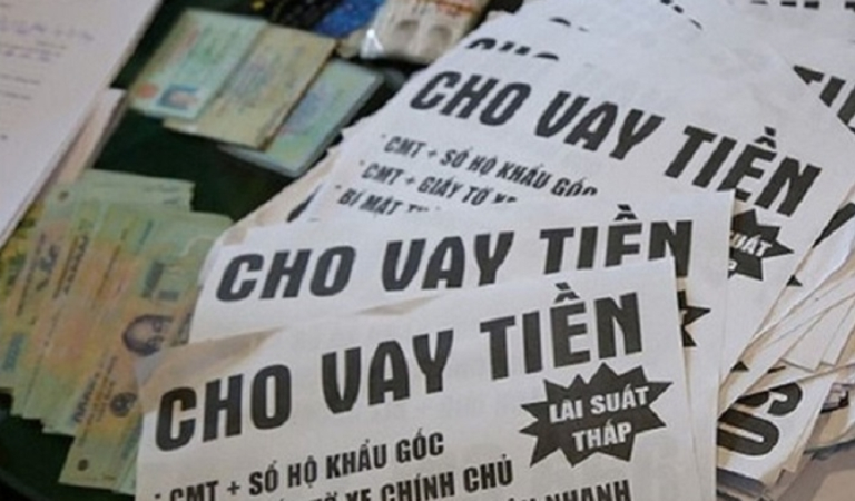 Ảnh minh họaC&amp;aacute;c tờ rơi quảng c&amp;aacute;o vay tiền (Nguồn ảnh Internet)