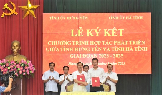 H&amp;agrave; Tĩnh c&amp;ugrave;ng Hưng Y&amp;ecirc;n hợp t&amp;aacute;c, ph&amp;aacute;t triển kinh tế - x&amp;atilde; hội