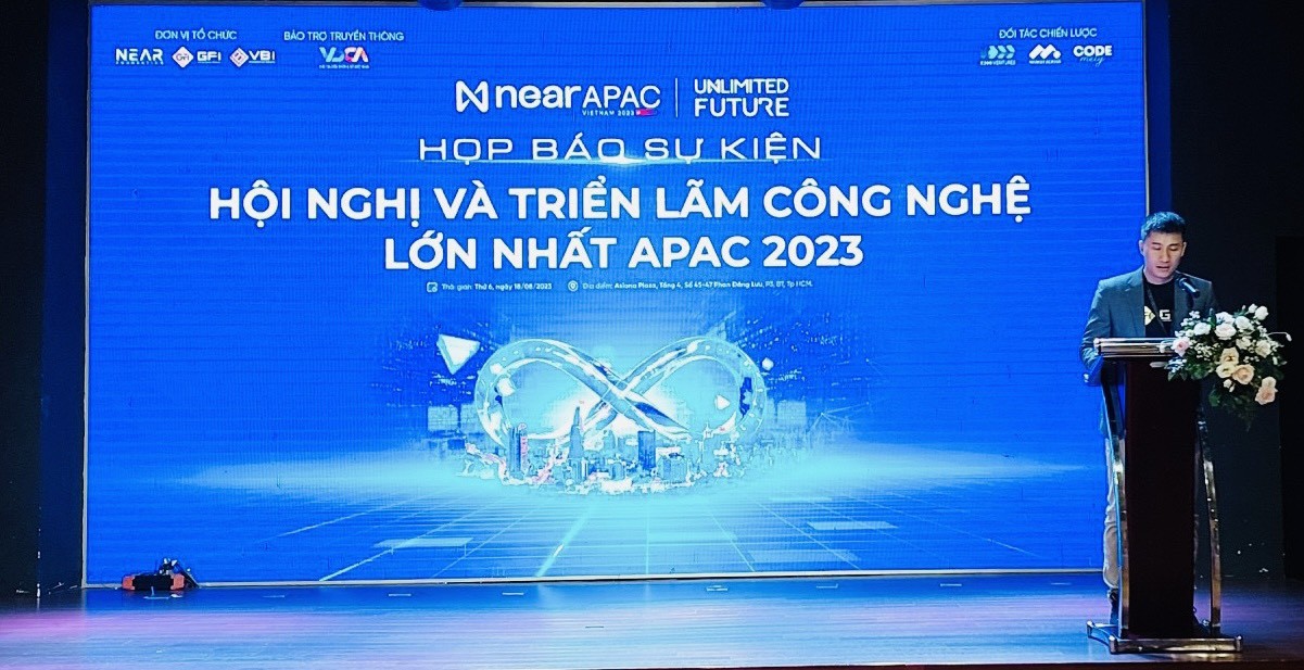 &amp;Ocirc;ng Phạm Văn Hưởng, đại diện ban tổ chức ph&amp;aacute;t biểu tại buổi họp b&amp;aacute;o.