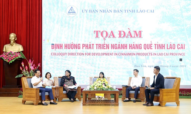 C&amp;aacute;c đại biểu tham dự tọa đ&amp;agrave;m