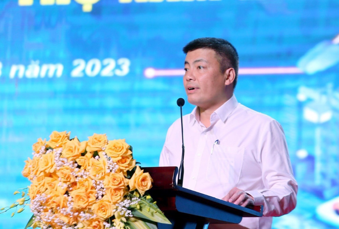 &amp;Ocirc;ng Ng&amp;ocirc; Di&amp;ecirc;n Hy - Ph&amp;oacute; Tổng Gi&amp;aacute;m đốc Tập đo&amp;agrave;n viễn th&amp;ocirc;ng Việt Nam ph&amp;aacute;t biểu tại hội nghị