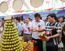 Lào Cai: 120 gian hàng Hội chợ giới thiệu sản phẩm xúc tiến thương mại, thu hút đầu tư vùng đồng bào dân tộc thiểu số