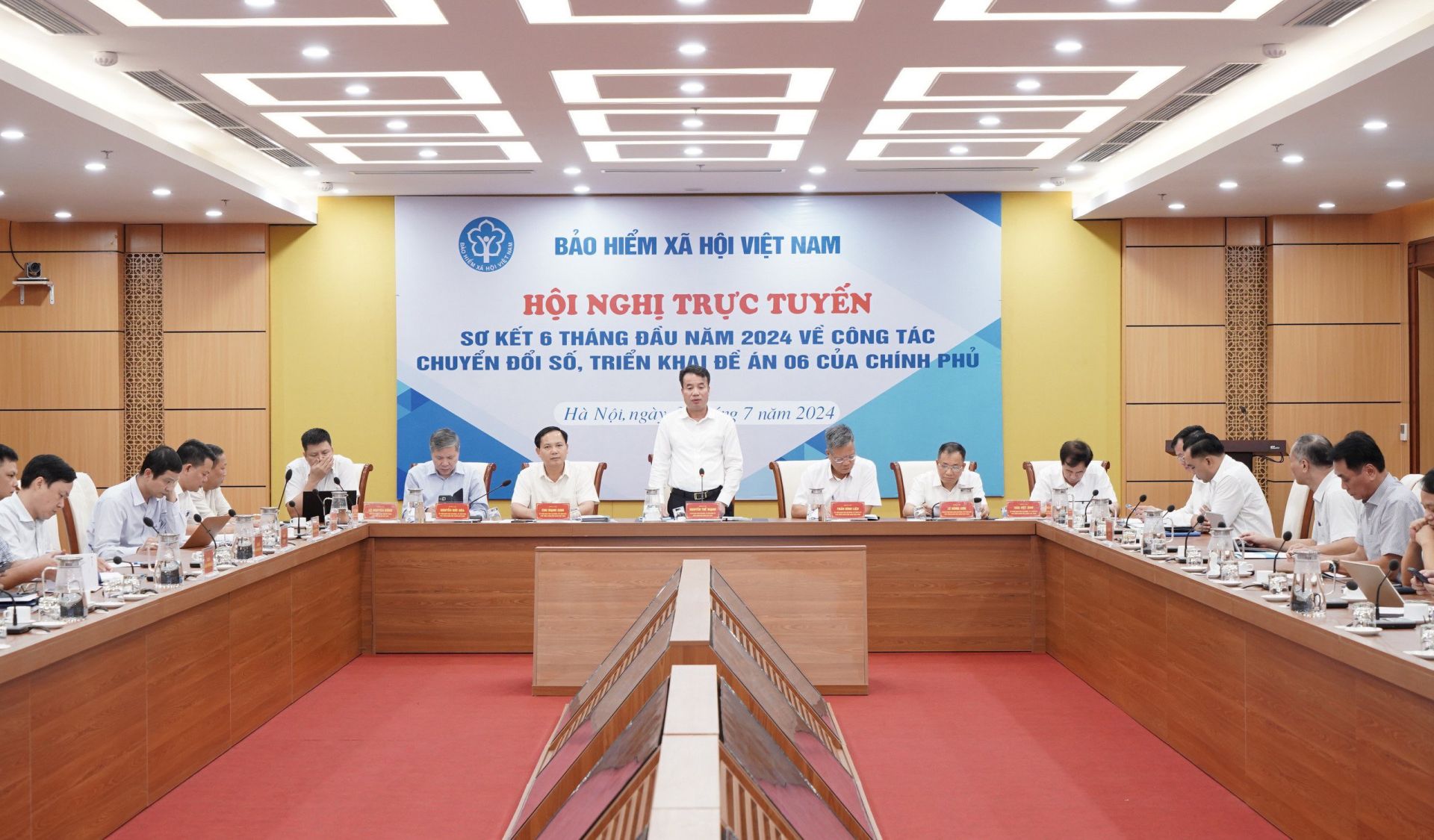 Hội nghị trực tuyến sơ kết 6 th&amp;aacute;ng đầu năm 2024 về c&amp;ocirc;ng t&amp;aacute;c chuyển đổi số của ng&amp;agrave;nh BHXH Việt Nam