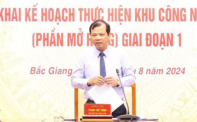 Ph&amp;oacute; Chủ tịch UBND tỉnh Phan Thế Tuấn ph&amp;aacute;t biểu kết luận hội nghị.