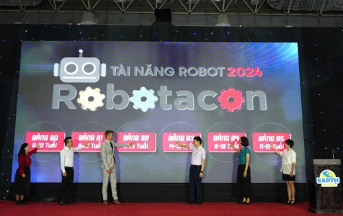 Cuộc thi Robotacon Wro 2024 đ&amp;atilde; diễn ra VCK miền Bắc v&amp;agrave;o ng&amp;agrave;y 10/08 v&amp;agrave; sẽ tiếp tục thi đấu VCK miền Trung, Nam v&amp;agrave; Chung kết Quốc gia v&amp;agrave;o ng&amp;agrave;y 21, 23/08