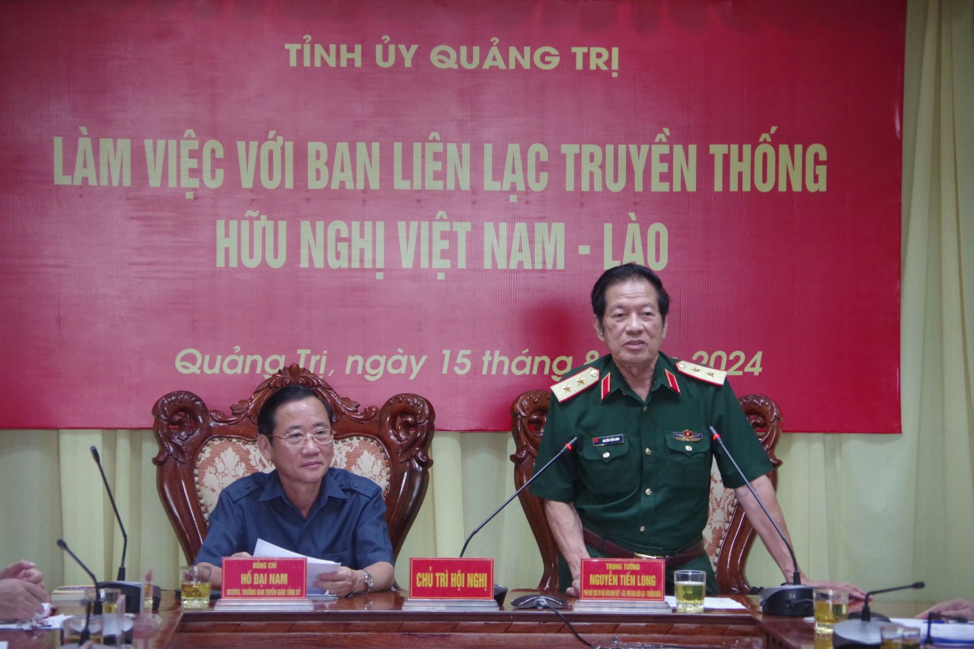 Trung tướng Nguyễn Tiến Long, Nguy&amp;ecirc;n Ch&amp;iacute;nh ủy Qu&amp;acirc;n khu 3, Ph&amp;oacute; Chủ tịch Trung ương Hội Hữu nghị Việt - L&amp;agrave;o, Ph&amp;oacute; Ban Li&amp;ecirc;n lạc Qu&amp;aacute;n triệt mục đ&amp;iacute;ch, y&amp;ecirc;u cầu phi&amp;ecirc;n l&amp;agrave;m việc