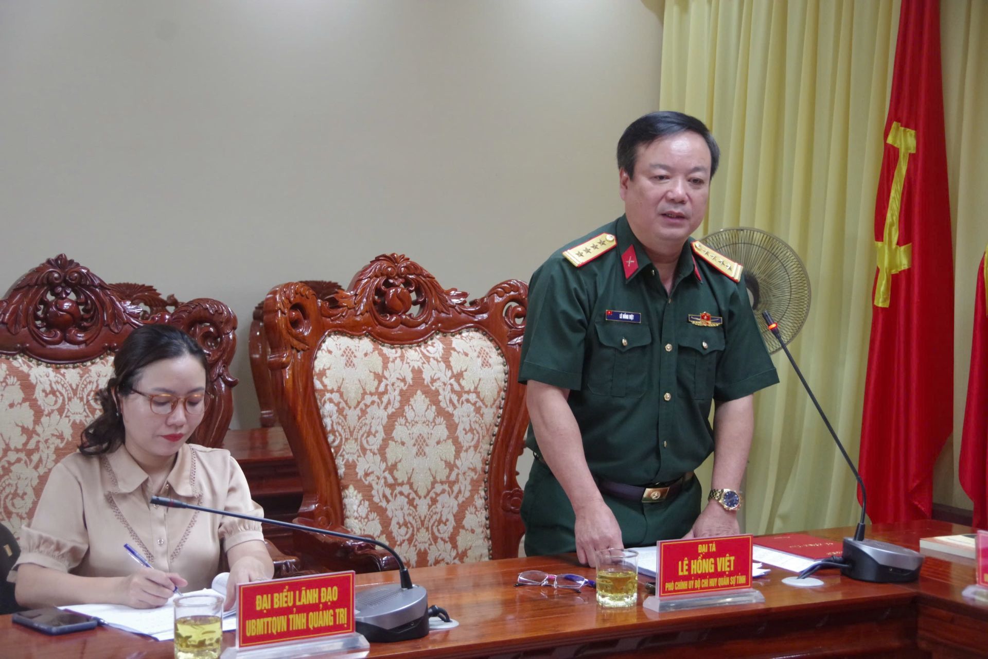 Đại t&amp;aacute; L&amp;ecirc; Hồng Việt, Ph&amp;oacute; Ch&amp;iacute;nh ủy Bộ CHQS tỉnh b&amp;aacute;o c&amp;aacute;o kết quả c&amp;ocirc;ng t&amp;aacute;c đối ngoại nh&amp;acirc;n d&amp;acirc;n Việt Nam &amp;ndash; L&amp;agrave;o