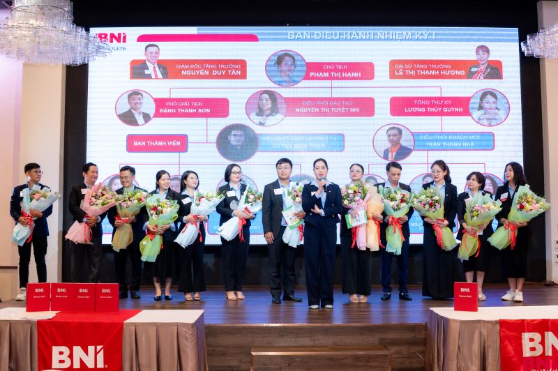 Ra mắt Ban điều h&amp;agrave;nh BNI Complete Chapter
