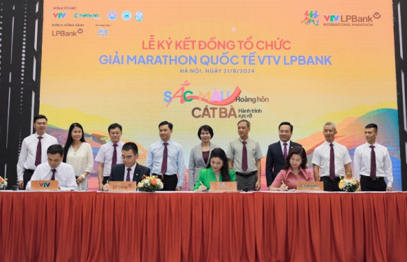 LPBank đồng tổ chức Giải Marathon Quốc tế VTV LPBank - Sắc màu Hoàng hôn Cát Bà 2024