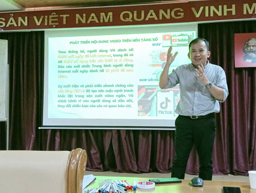 TP. Hồ Chí Minh: Khai giảng lớp “Kỹ năng Sản xuất và phát triển video trên nền tảng số” dành cho phóng viên, biên tập viên