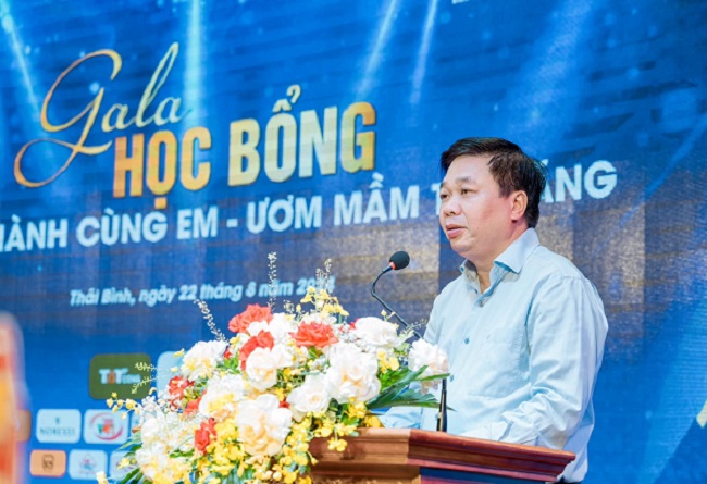 &amp;Ocirc;ng Nguyễn Quang Hưng, Uỷ vi&amp;ecirc;n Ban Thường vụ Tỉnh uỷ, Ph&amp;oacute; Chủ tịch thường trực UBND tỉnh Th&amp;aacute;i B&amp;igrave;nh ph&amp;aacute;t biểu tại chương tr&amp;igrave;nh.