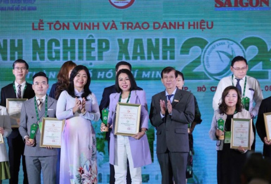 AK FOOD duy trì danh hiệu “Doanh nghiệp Xanh TP.HCM” suốt 2 năm liên tiếp