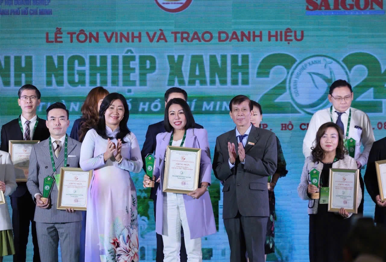 AK FOOD l&amp;agrave; một trong 98 doanh nghiệp được vinh danh trong lễ trao giải &amp;ldquo;Doanh nghiệp Xanh TP.HCM 2024&amp;rdquo;