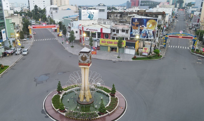 Đường phố Bi&amp;ecirc;n Ho&amp;agrave; trong những ng&amp;agrave;y gi&amp;atilde;n c&amp;aacute;ch