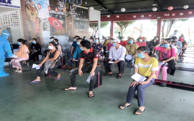 Ng&amp;agrave;y 3-9, TP. Dĩ An  ti&amp;ecirc;m được 11.500 liều vắc xin cộng lũy kế ngay h&amp;ocirc;m qua 2/9 được  22.000 liều