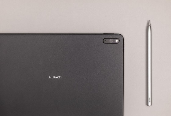 HUAWEI M-Pencil mới (thế hệ thứ 2) hỗ trợ nhiều t&amp;iacute;nh năng tương t&amp;aacute;c s&amp;aacute;ng tạo bao gồm HUAWEI FreeScript, gi&amp;uacute;p chuyển nội dung viết tay th&amp;agrave;nh văn bản được m&amp;atilde; h&amp;oacute;a bằng m&amp;aacute;y trong thời gian thực cho bất kỳ văn bản n&amp;agrave;o.